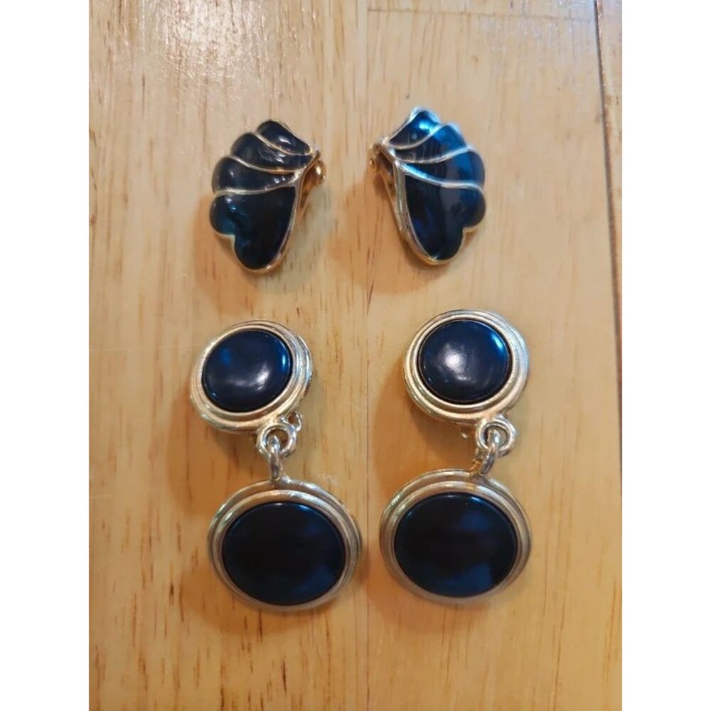 Goldtone and Black Clip On Earrings